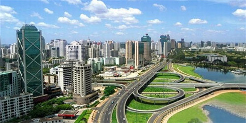 在长垣县开中式快餐加盟店行情如何，长垣县加盟时刻滑板鸡如何选址